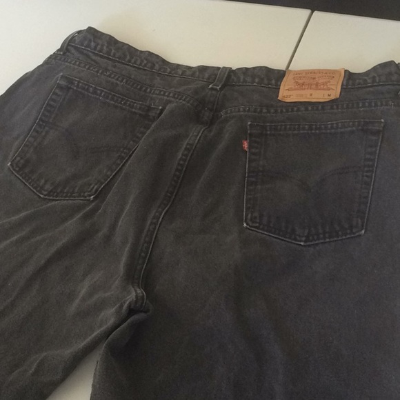 Levi’s Black Denim Women’s Tapered fit 24 Med - Picture 5 of 5